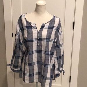 Lightweight plaid tunic top